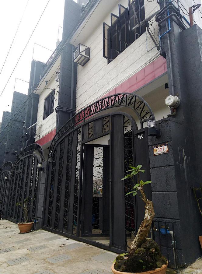 Jil'S Apartelle Tagaytay City Buitenkant foto