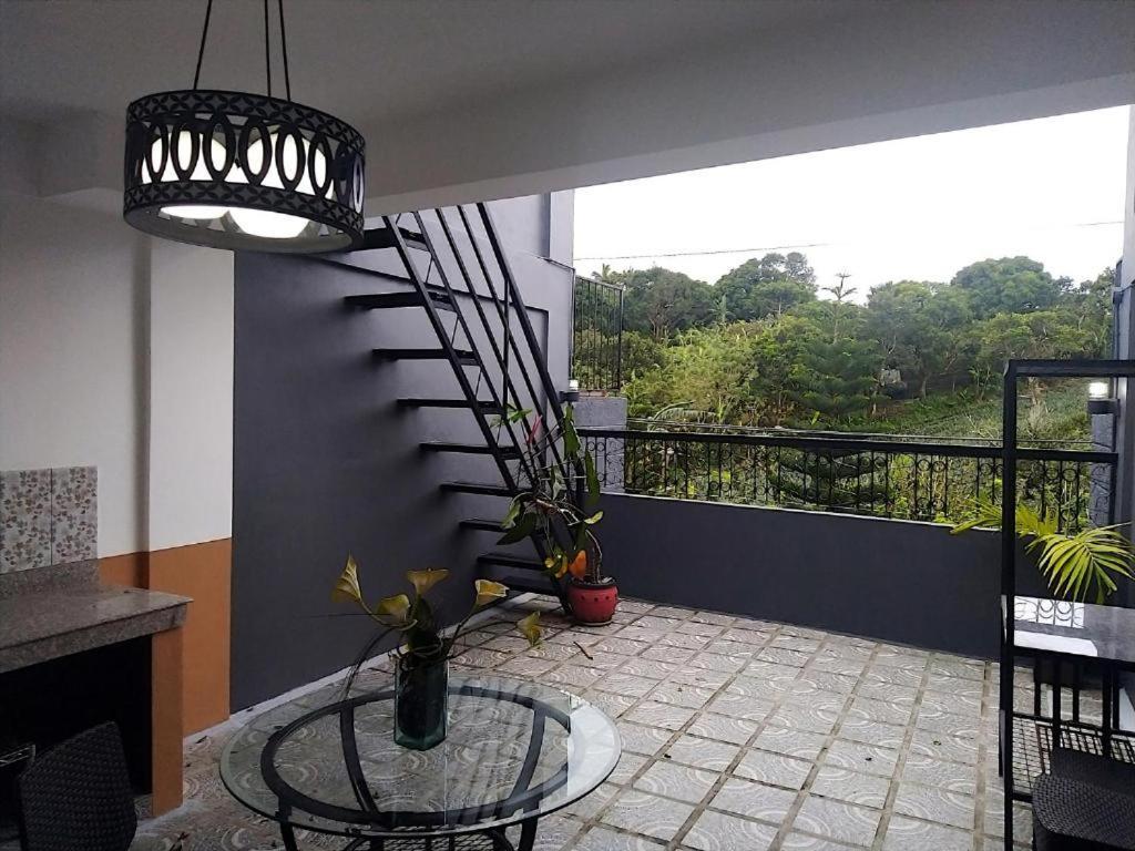 Jil'S Apartelle Tagaytay City Buitenkant foto