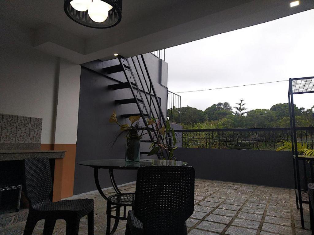 Jil'S Apartelle Tagaytay City Buitenkant foto