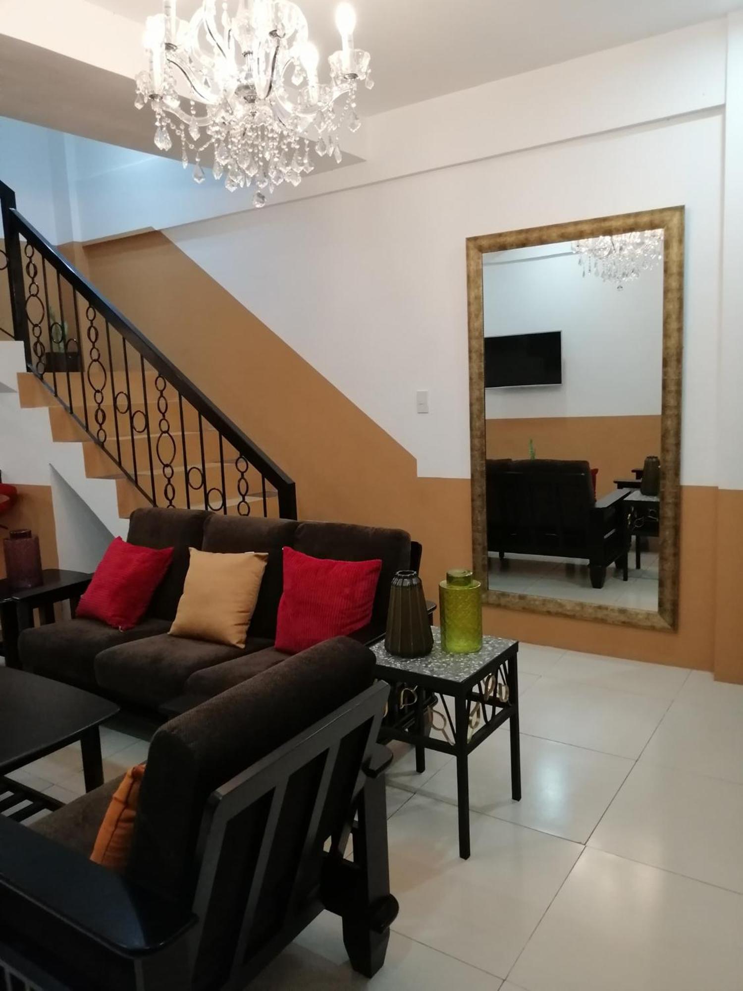 Jil'S Apartelle Tagaytay City Buitenkant foto