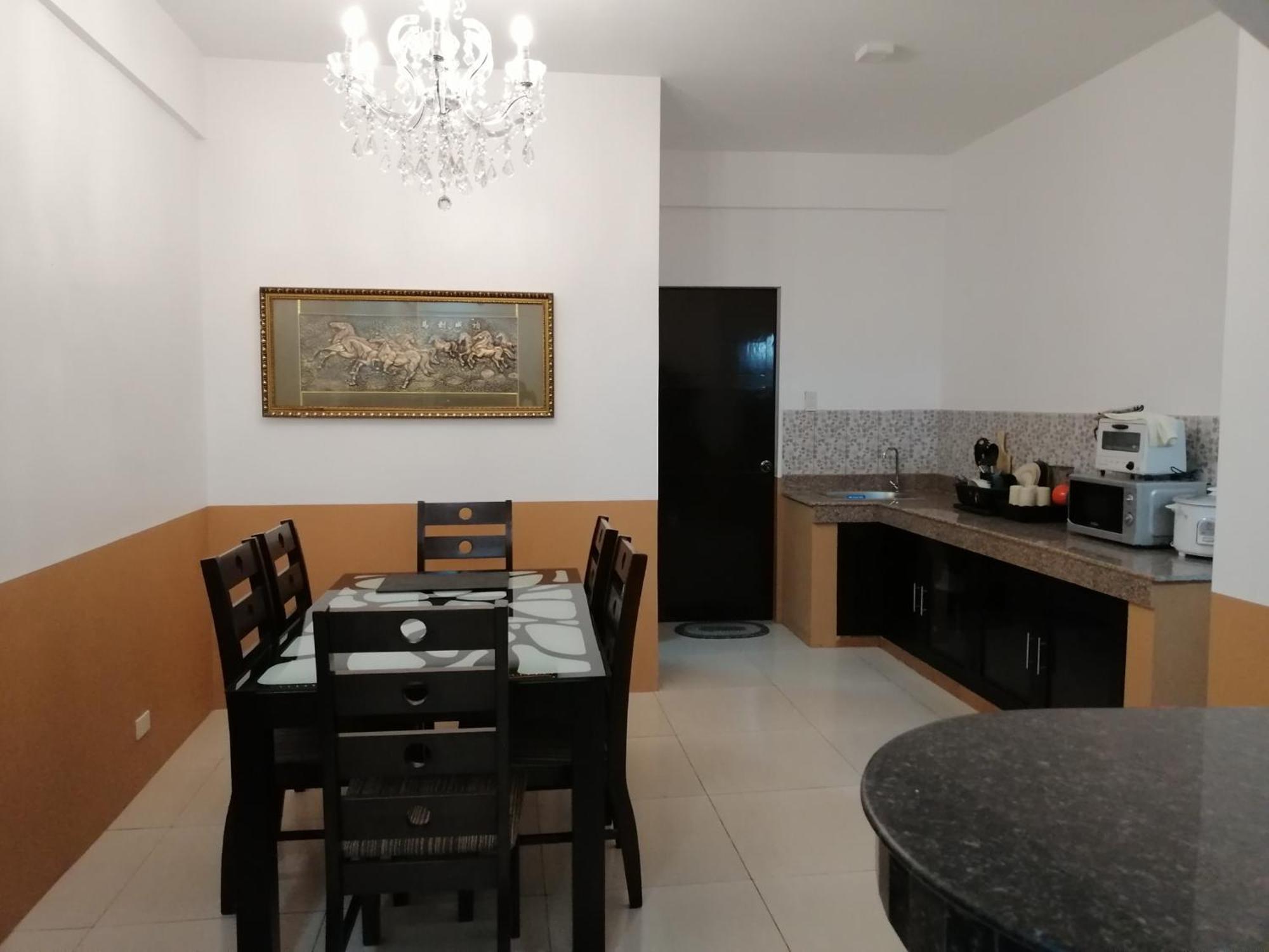 Jil'S Apartelle Tagaytay City Buitenkant foto